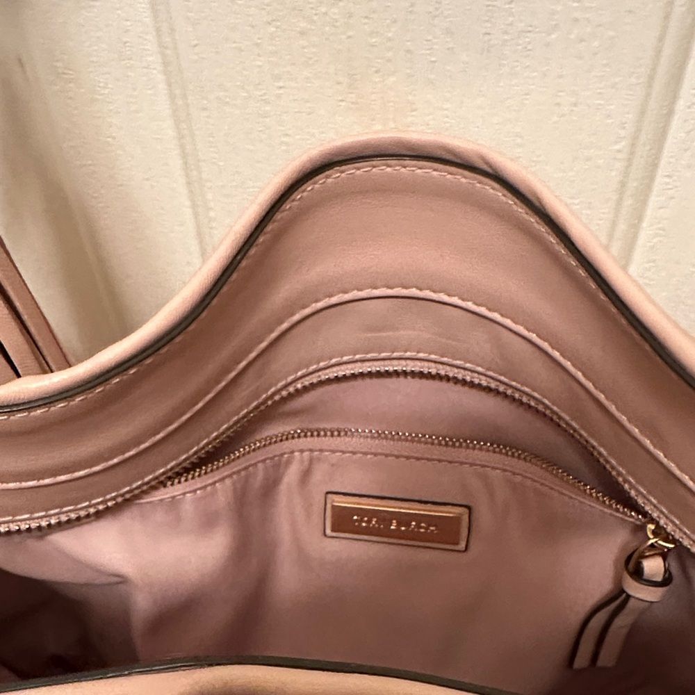 Tory Burch Blush Pink Soft Leather Shoulder Bag Classic Beautiful Chic Stylish - Picture 4 of 11